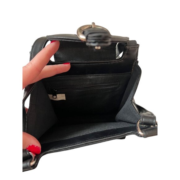 Black Velvet & Faux Leather Mini Shoulder Bag With Silver Snap Closure - Picture 4 of 4